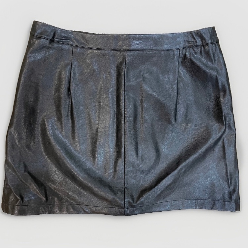 COMME USA Black Faux Leather Mini Skirt Size L